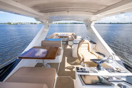 Sea Ray Flybridge 64' yacht for rent in Miami — photo 6