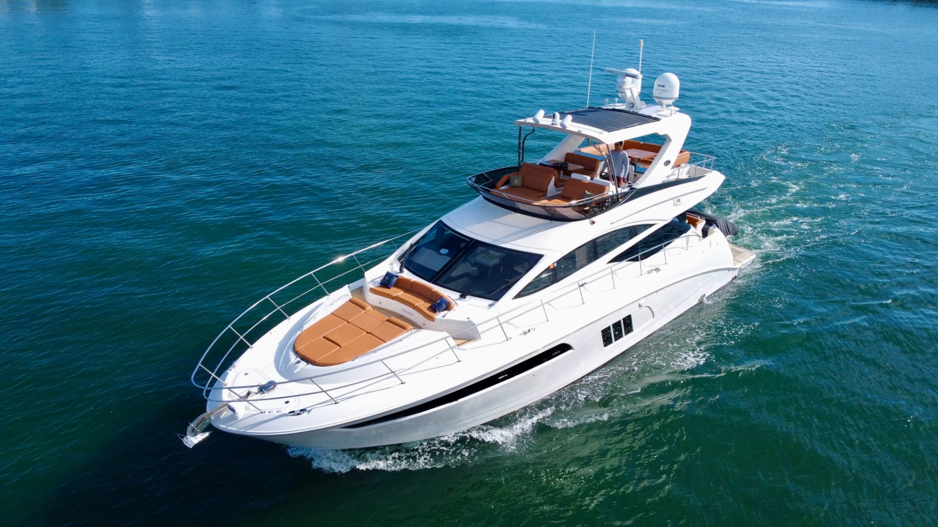 Sea Ray Flybridge 64' yacht for rent in Miami — photo 2