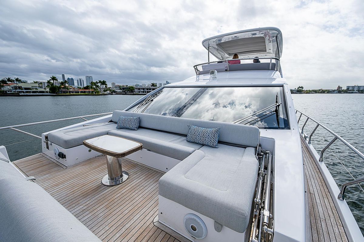 66' Azimut Alev yacht for rent in Miami — photo 3